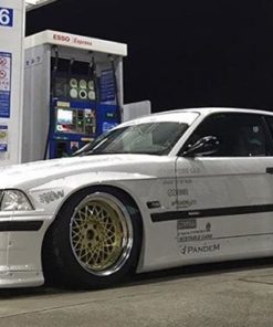 Wide Body Pandem Rocket Bunny BMW E36